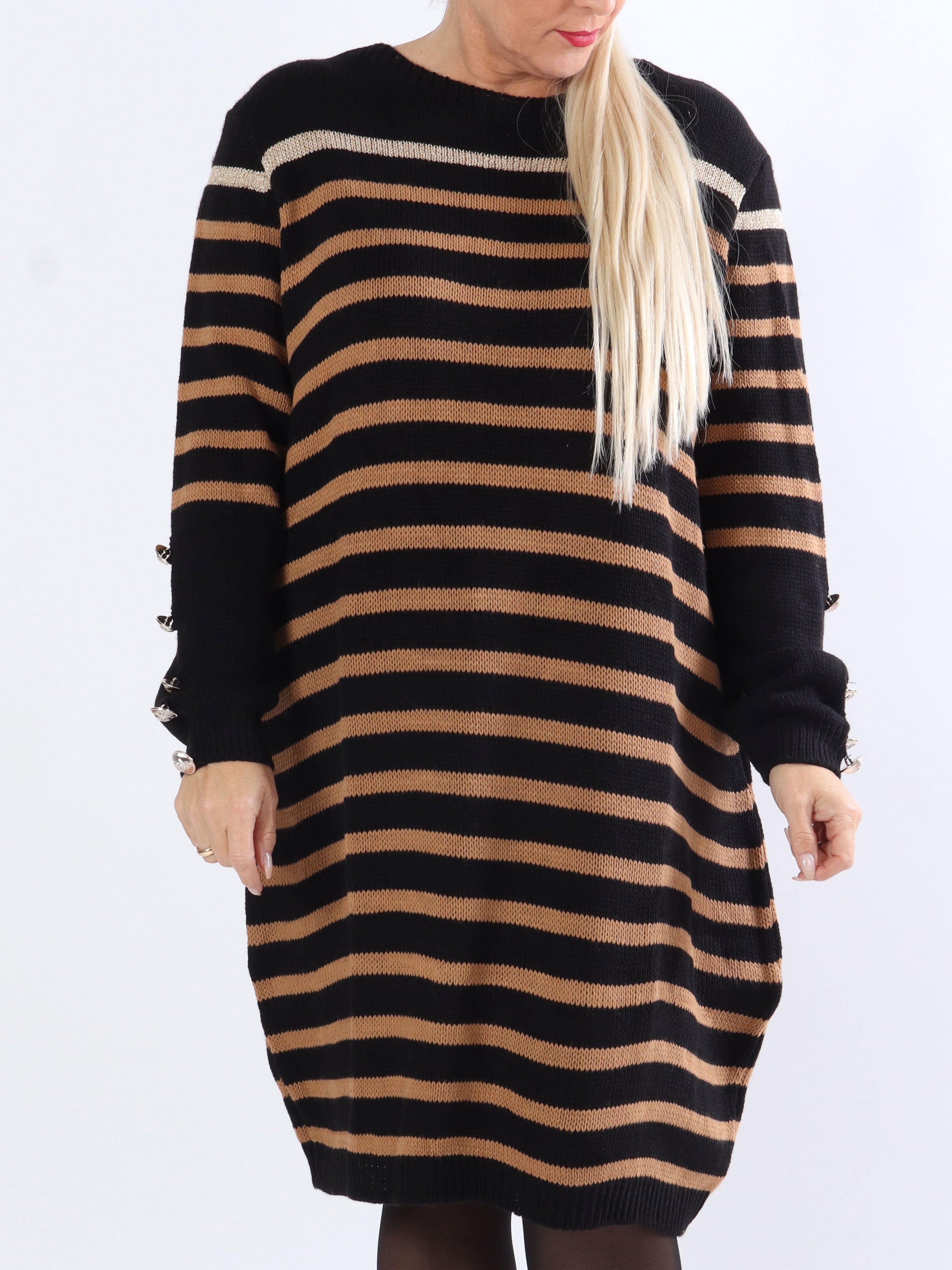 Mirindi - Plus size strikkjole med striber og knapper